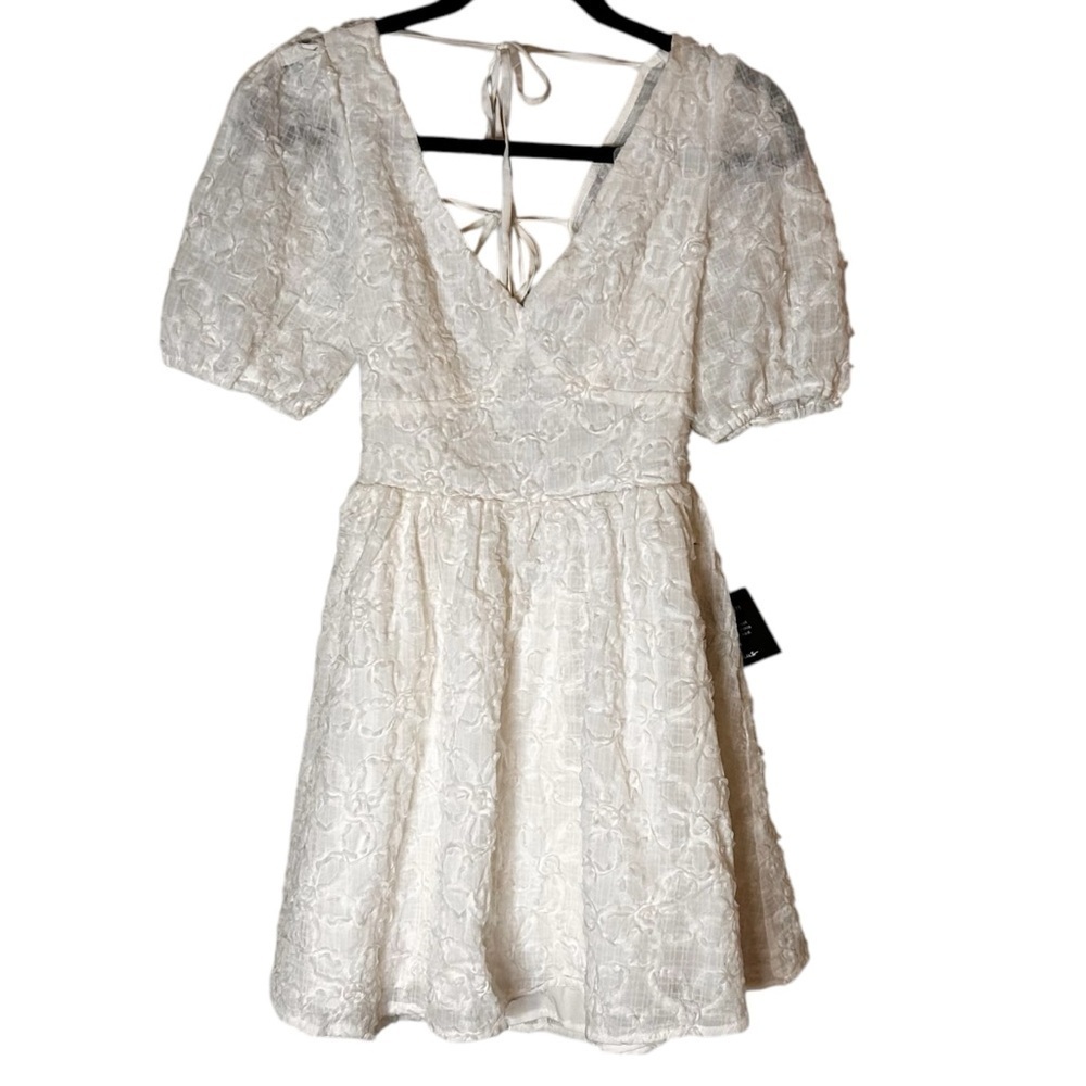 Lulu's White Textured V-Neck Puff Sleeve A-Line Mini Dress- Size Small
